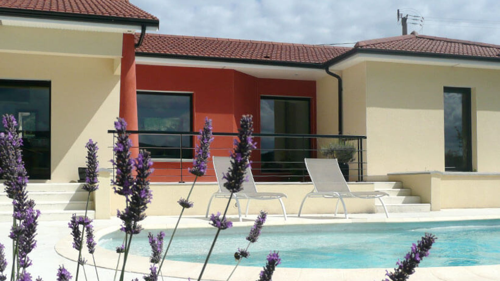 MAISONS_GEM_CONSTRUCTION_CONTEMPORAINE_PLAIN_PIED_SAINT_BONNET_DE_MURE_RHONE