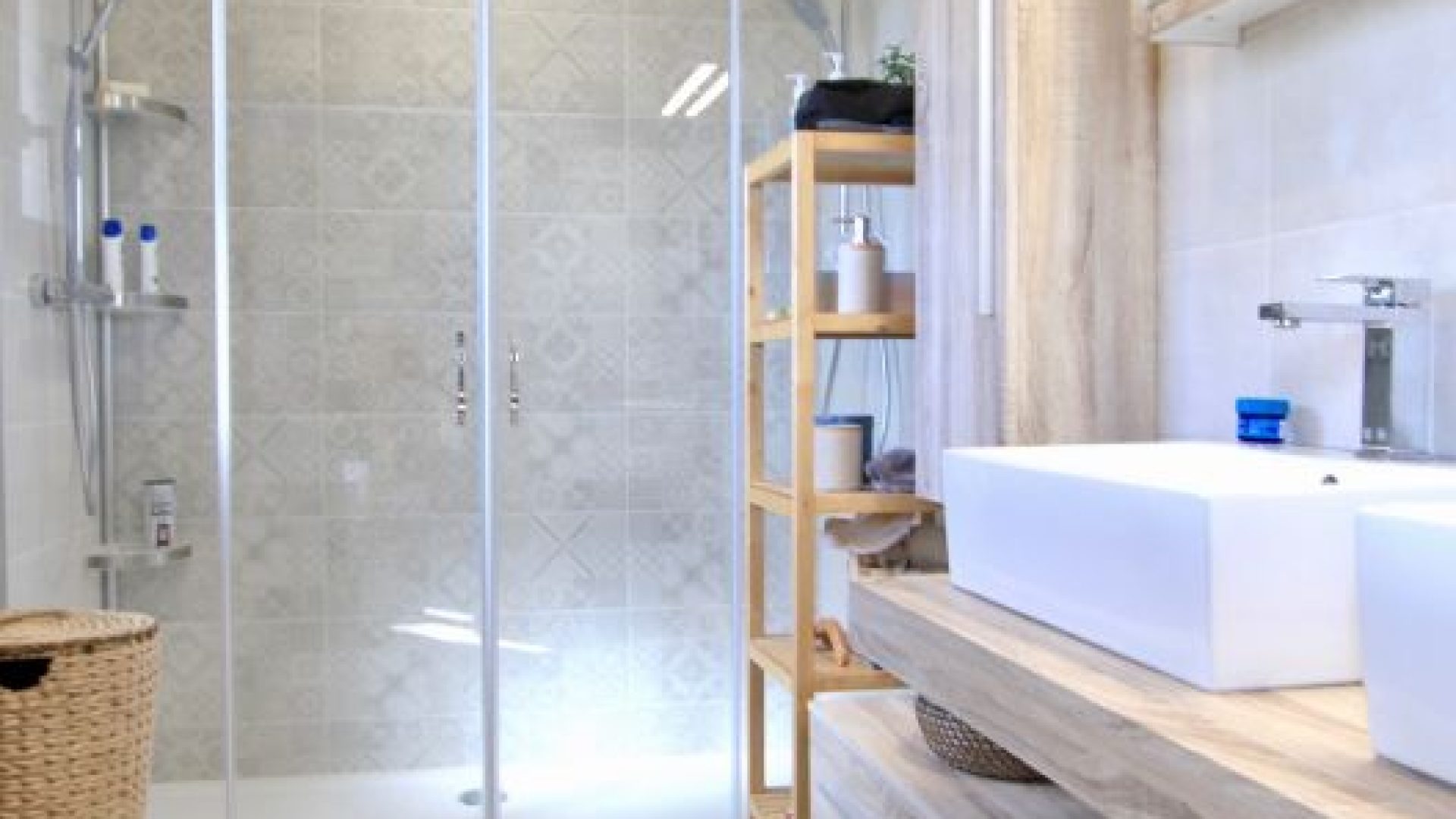 Maisons_GEM_Plain_pied_brignais_rhône_salle_de_bains_douche